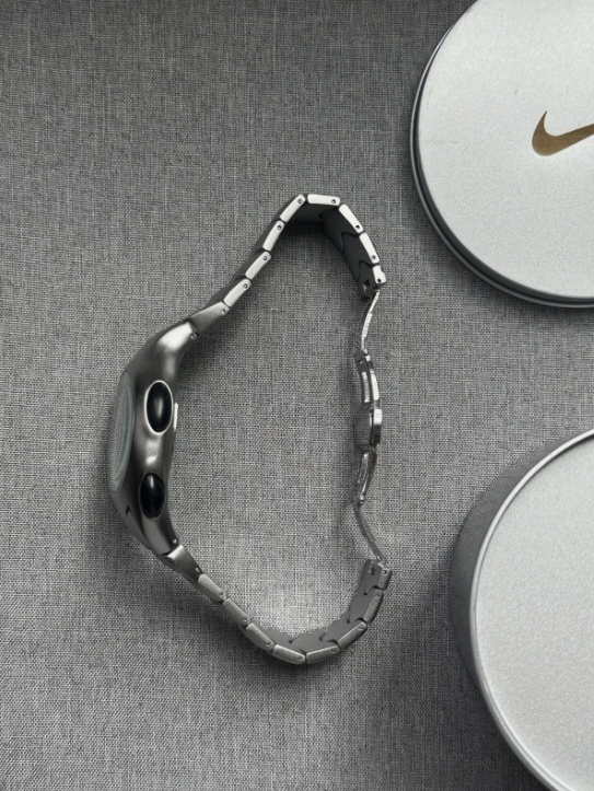 Nike Triax · Matte Silver, Blue & Black Dial