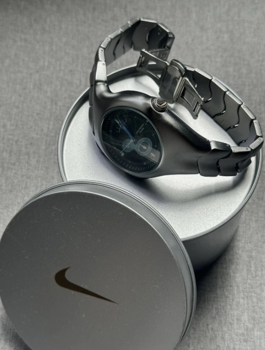 Nike Triax · Matte Silver, Blue & Black Dial